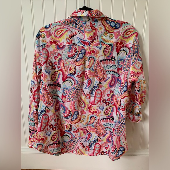 Beautiful Talbots Button Down in EUC - Picture 4 of 5